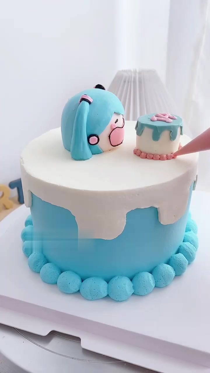 北京二次元蛋糕:初音未来奶油霜手绘立体痛糕