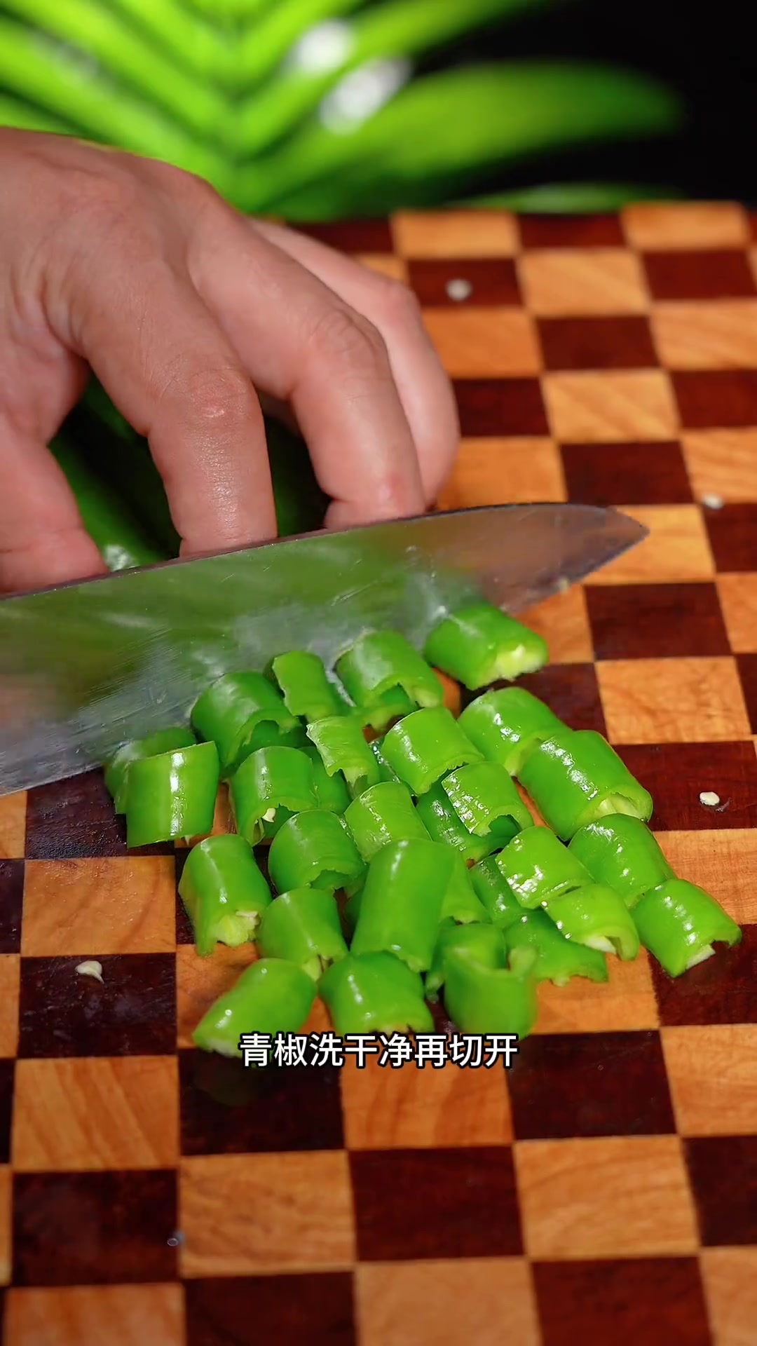 没想到辣椒这样炒，全家人都抢着吃