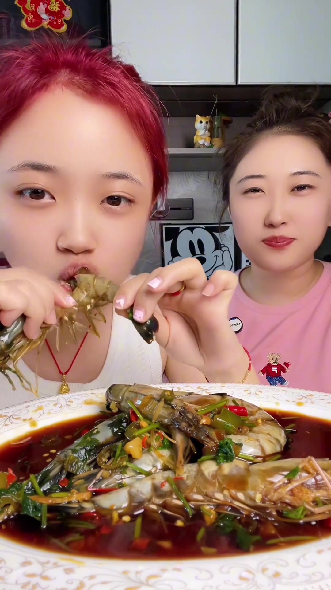 美味佳肴精选,令人垂涎的经典与创新菜式