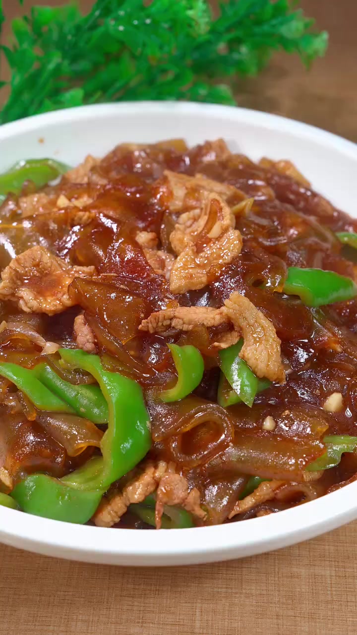 五花肉炒粉皮