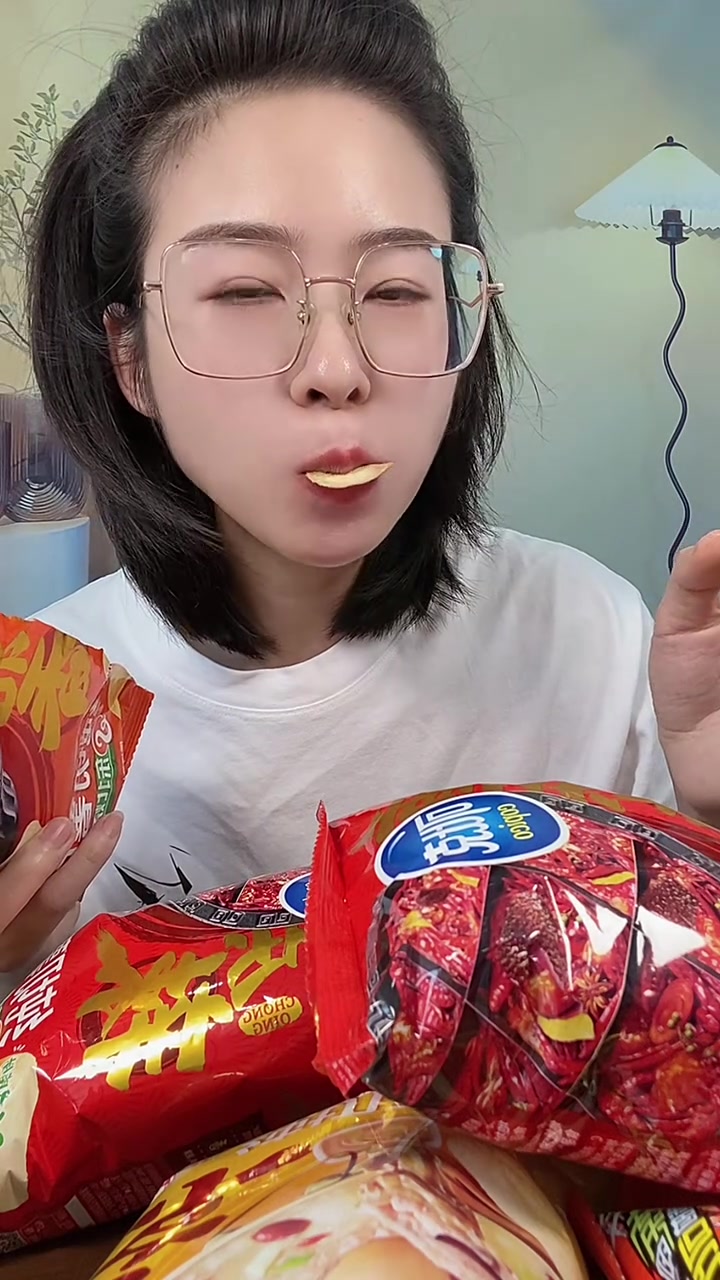 五个口味的纯切薯片，随机发货，可比克纯切薯片，15包