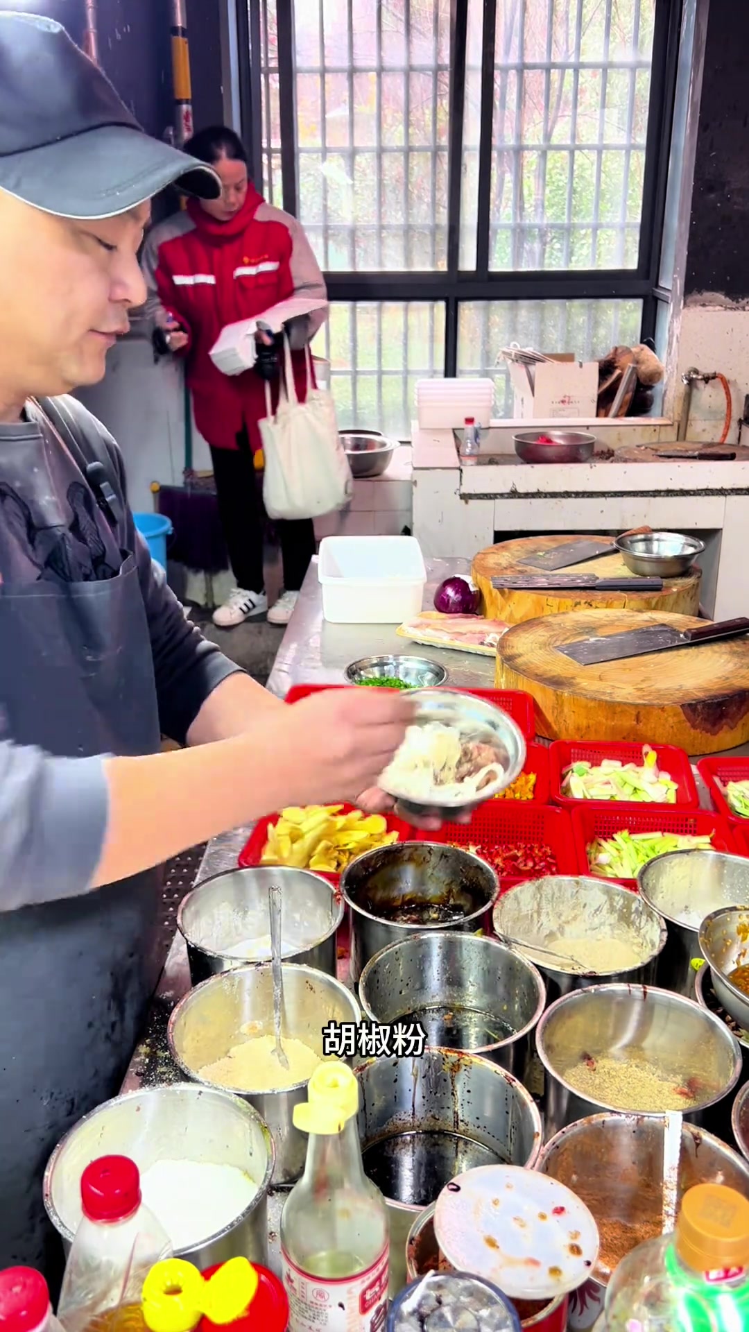 衡阳菜没有什么特色，就是下饭，不信你去试试