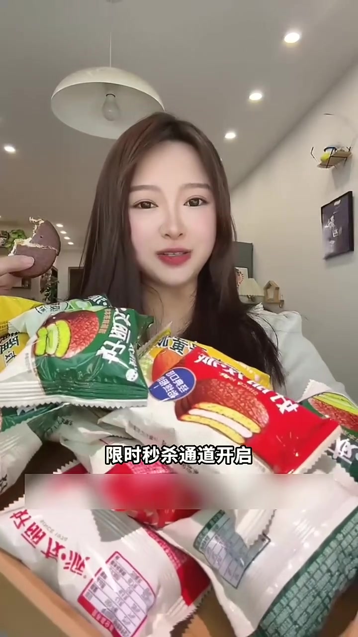 汽车租赁店贴心礼!汽车租赁店为顾客准备巧克力派,旅途更甜蜜。好丽友巧克力派 汽车租赁店 贴