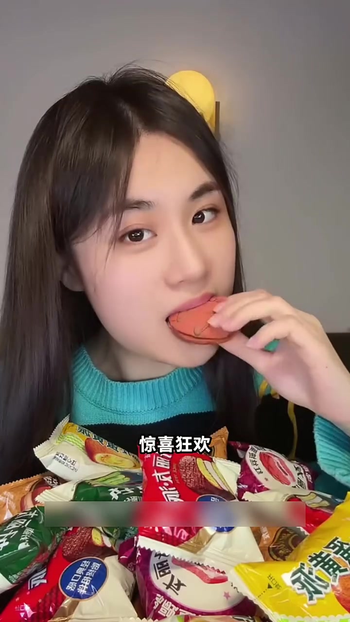 茶艺馆独特茶点!茶艺馆将巧克力派与茶搭配,甜香与茶香交融,品茶更惬意。好丽友巧克力派 茶艺