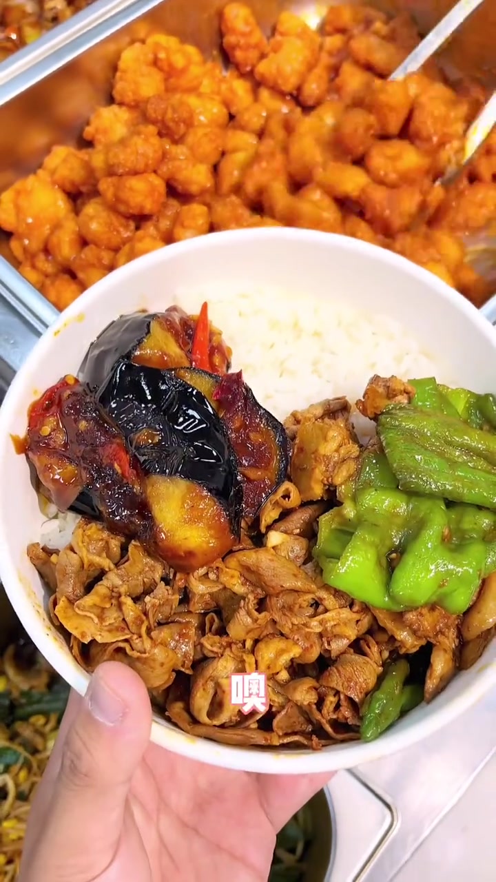 打包一份工作餐带回家吃