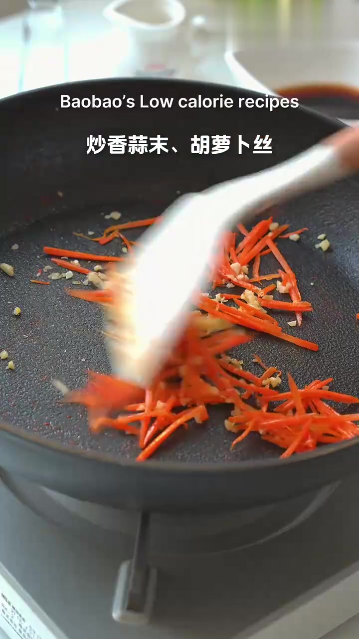 低脂低卡鸡肉包菜意面，香辣饱腹超好吃
