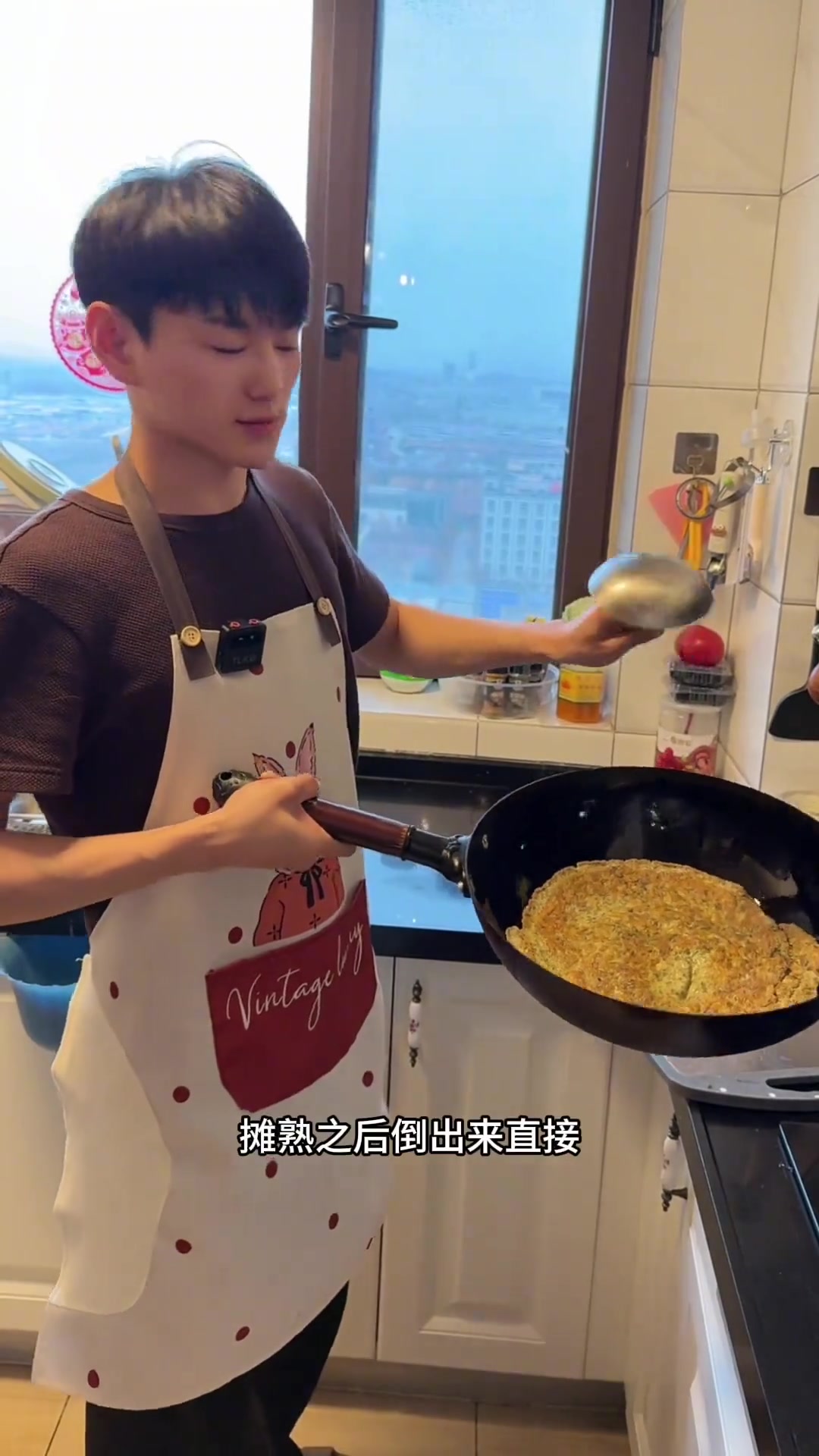 看完这条香椿摊鸡蛋视频，是不是直想吃了