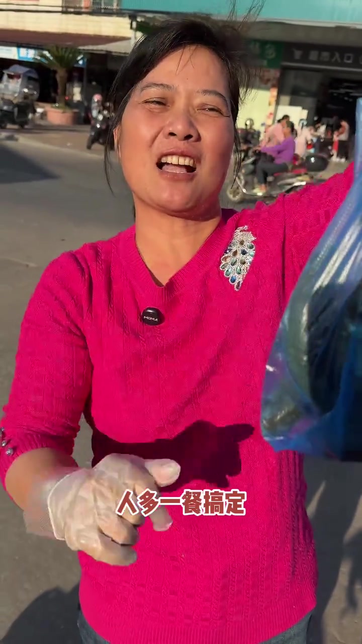 买送煮饭，日复一日，今日买了点新鲜鲚鱼，濑尿虾，煮一顿好吃的