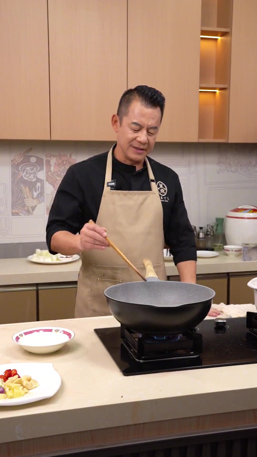 砂煲滋滋响！XO酱裹着鱼鳔，香到筷子停不下来！