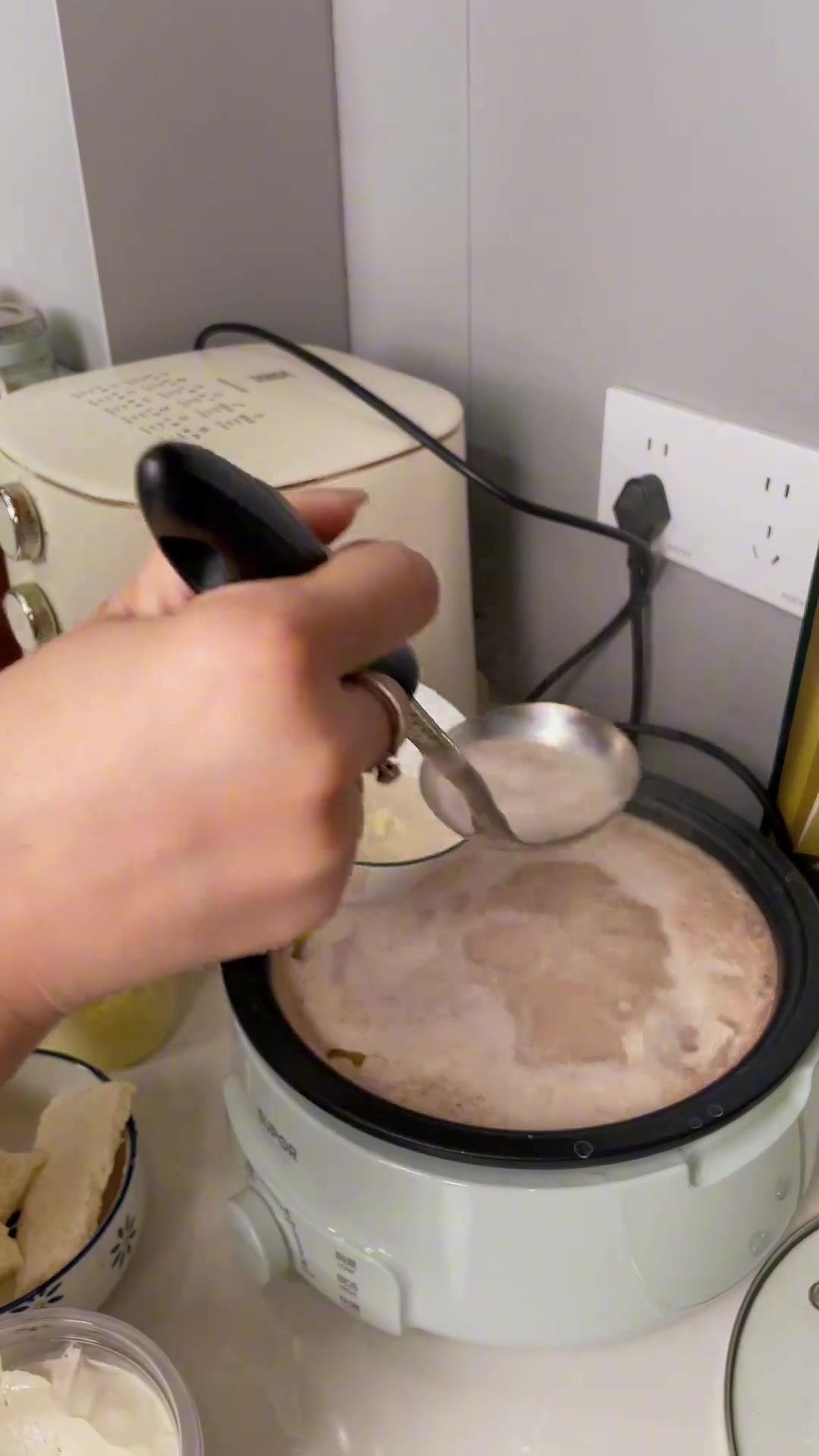 内蒙古美食多，手把手教你做蒙古咸奶茶