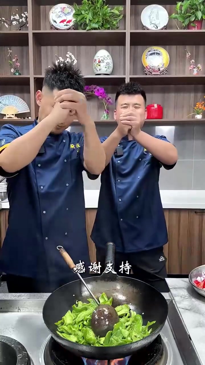教做家常菜，薄皮辣椒炒羊肉