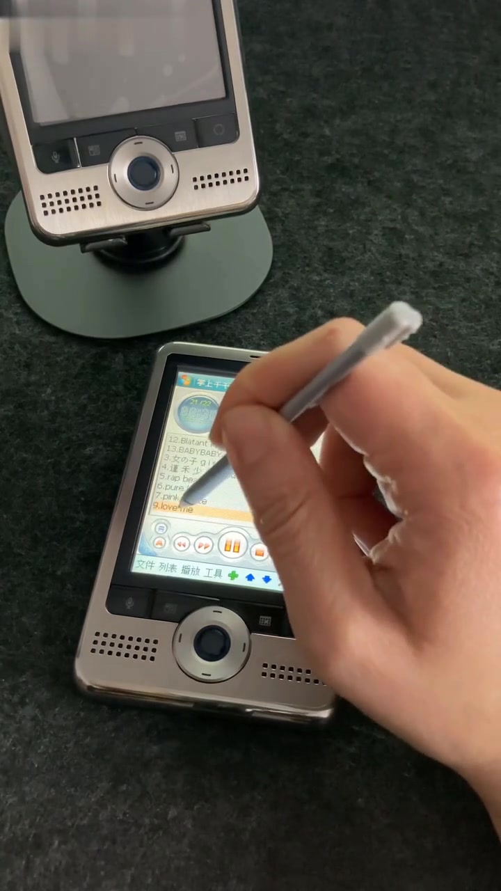 上古PDA掌上电脑，听蒸汽波超级带感不？