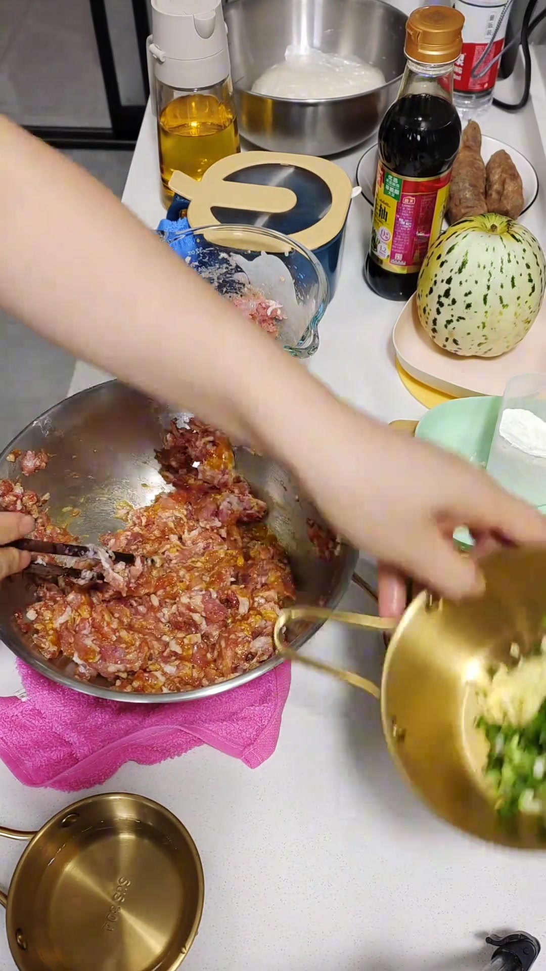 长豆角肉馅饺子,虾肉韭菜小馄饨,我的厨房日记