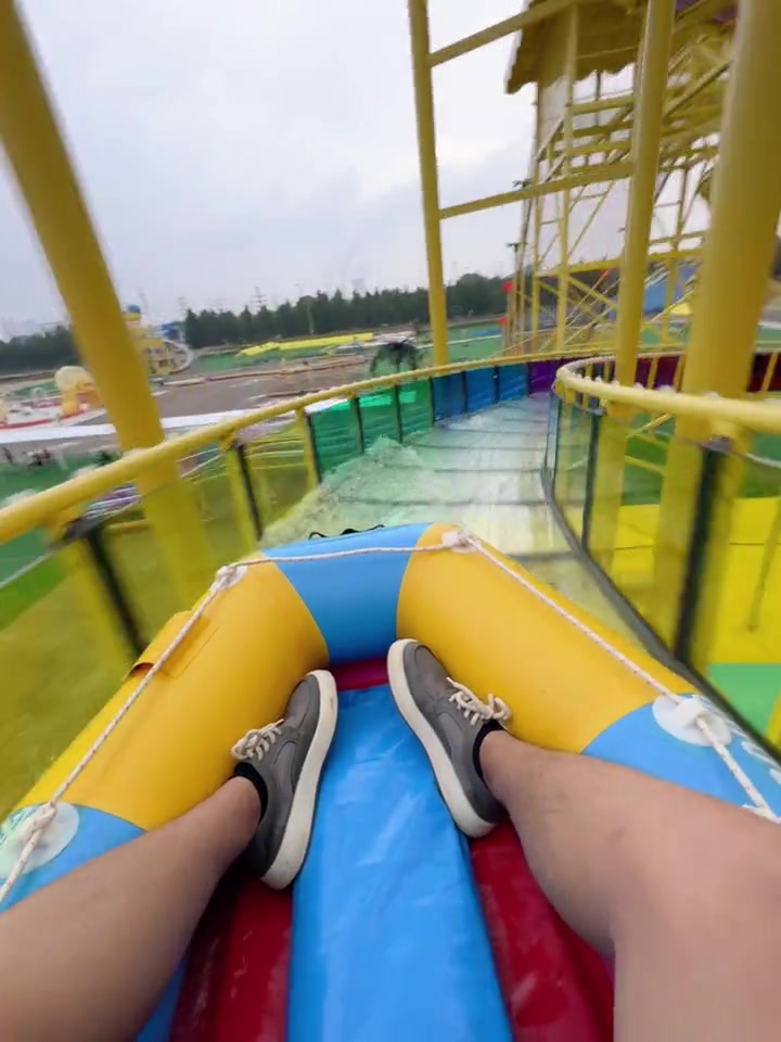 寿光新开的小黄鸭主题漂流！