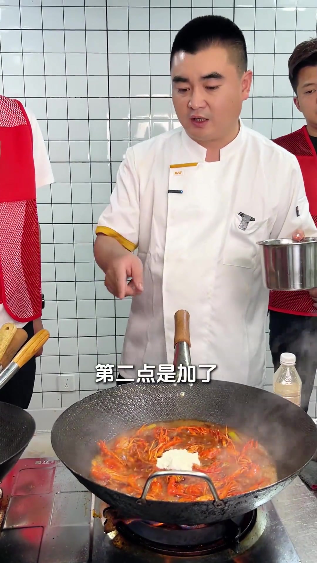 香辣十三香小龙虾，无渣型快速出餐