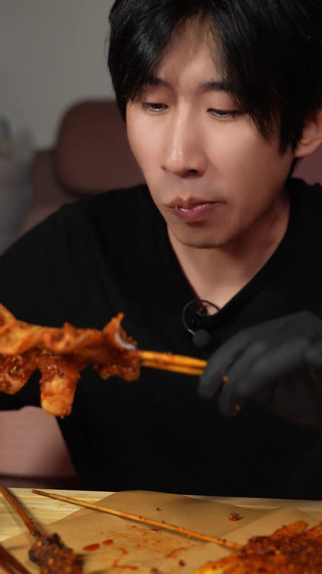 深夜美食，沉浸式品尝铁板鱿鱼，探索城市美味价格