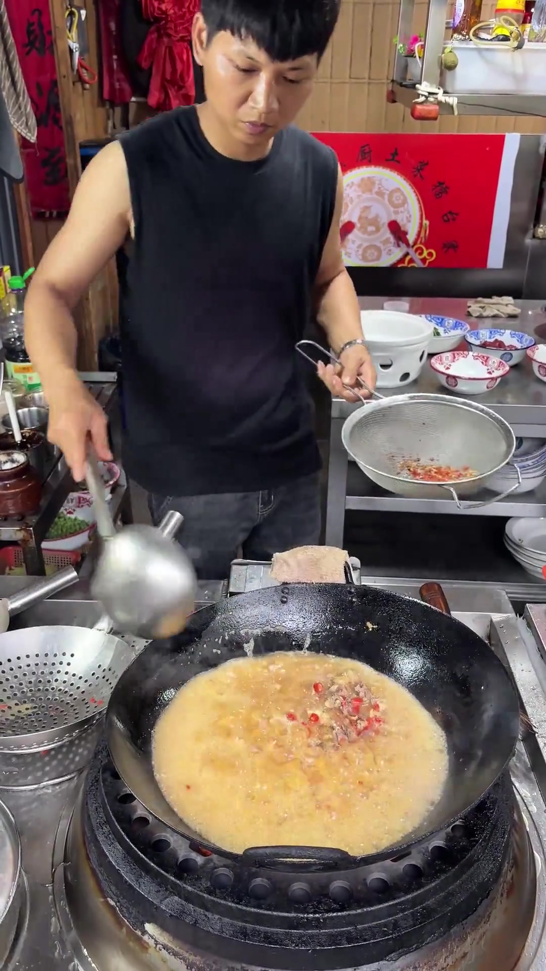 农村大厨土菜中的水煮土鸡！