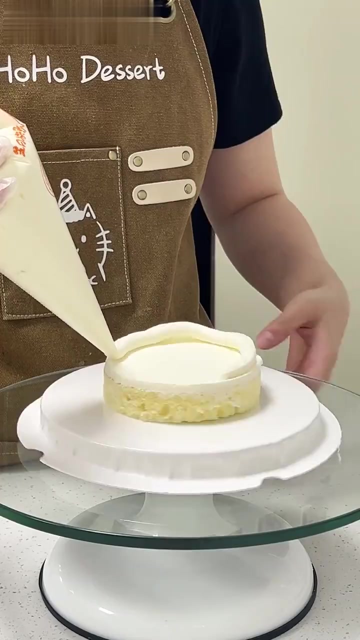 沉浸式做生日蛋糕