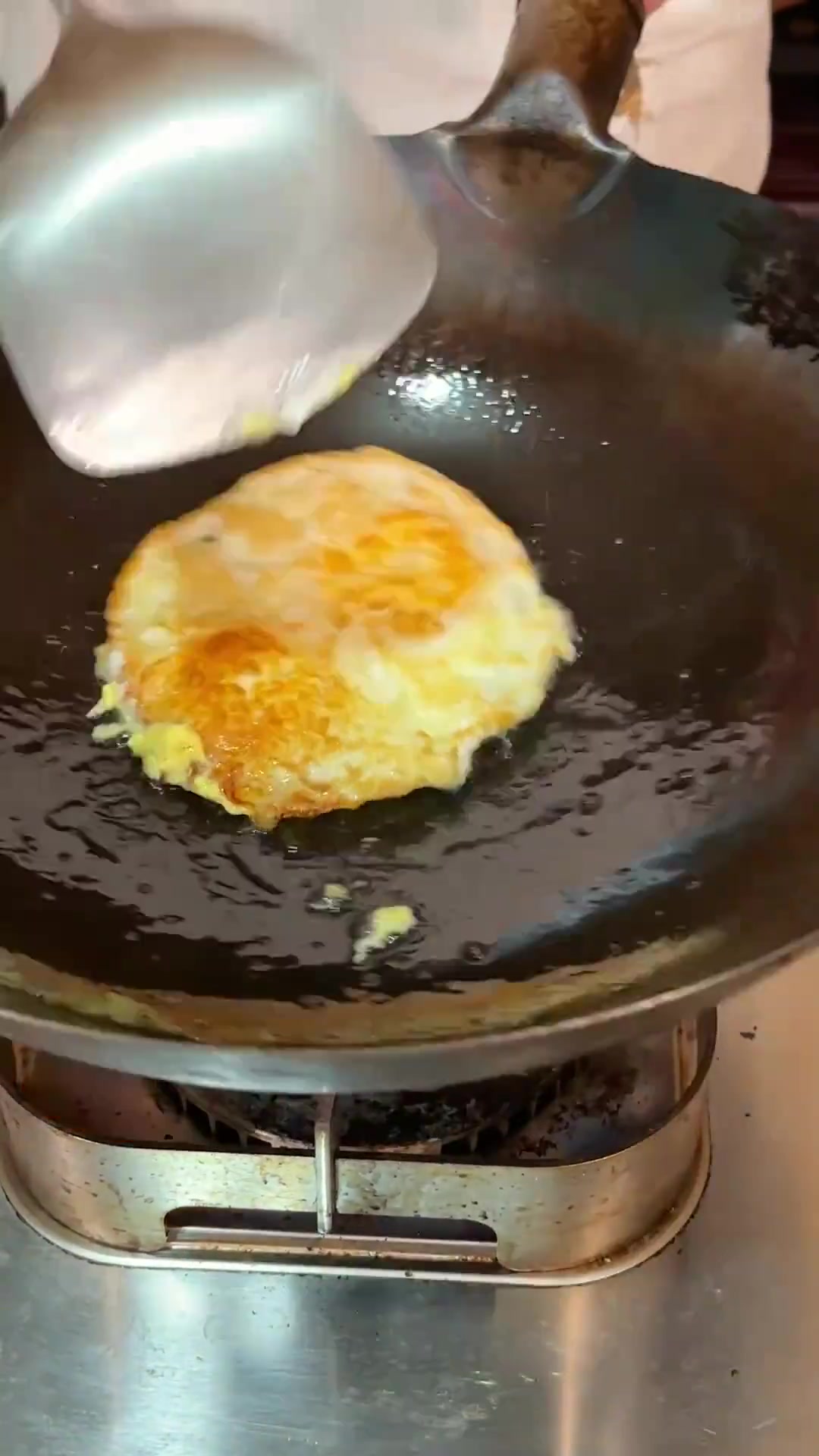 夏天吃三瓜，其中一瓜肯定离不了丝瓜！丝瓜三鲜汤就治夏天没胃口！