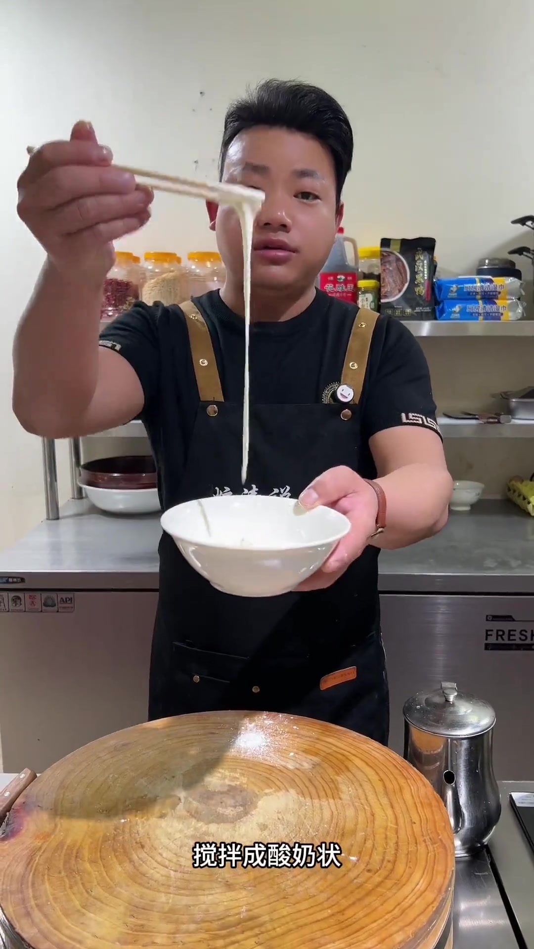 家庭版的糖醋里脊，上桌了孩子们都抢着吃，实在是太香了！