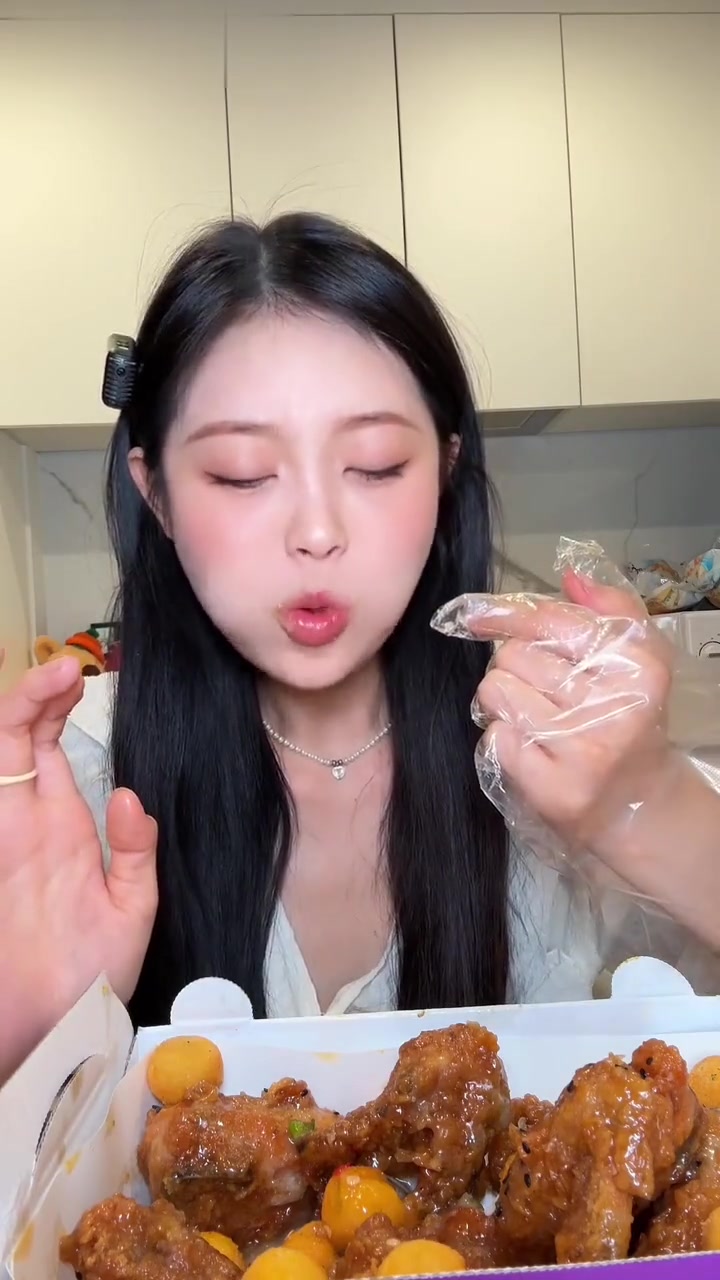 今天来吃一个炸鸡外卖