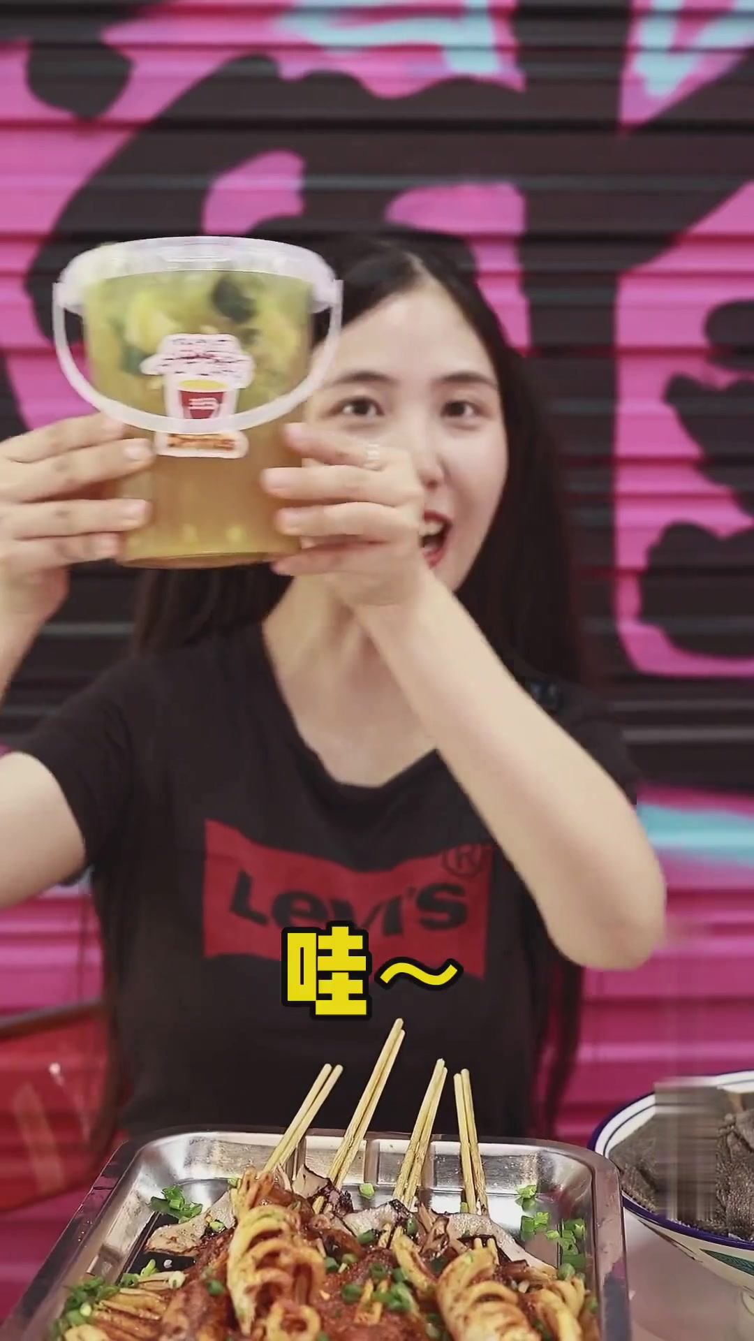 在鸡脚筋串串点DIY火鸡面是一种怎样的体验？