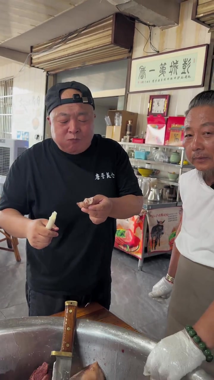 徐州乡镇驴肉馆,驴肉140一斤,老板豪言不赚钱