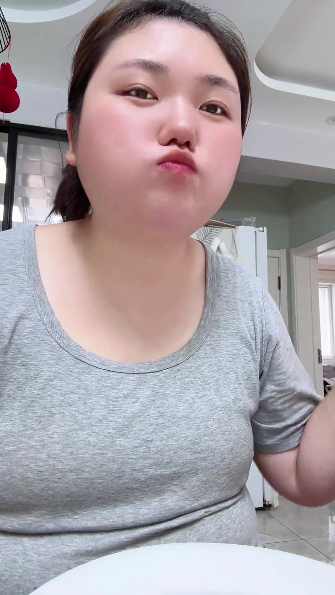 东北女人做晚间饭：筋饼卷菜真的嘎嘎香啊！