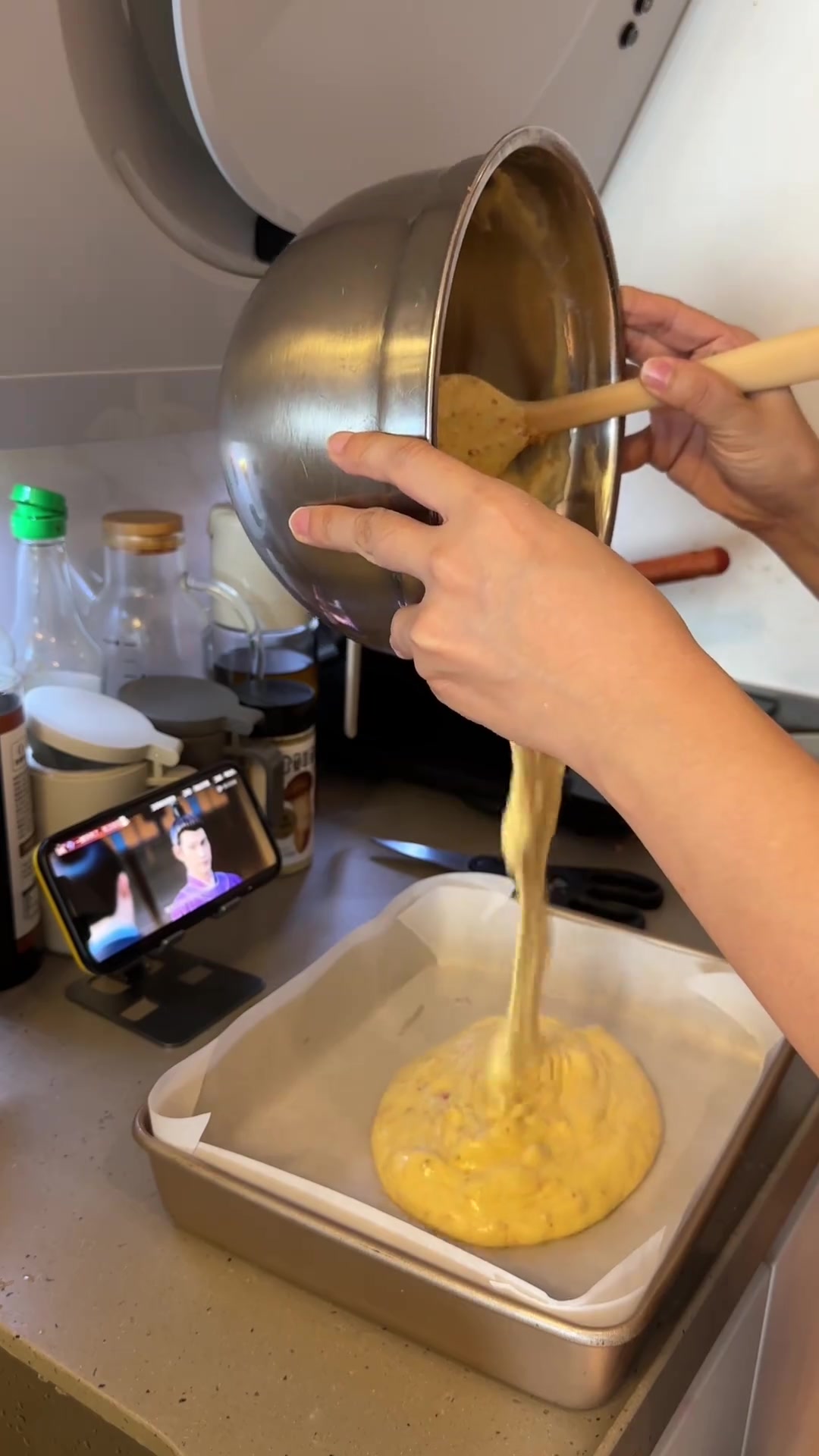 33岁全职双胞胎妈妈解锁新技能，香葱火腿肉松蛋糕超好吃