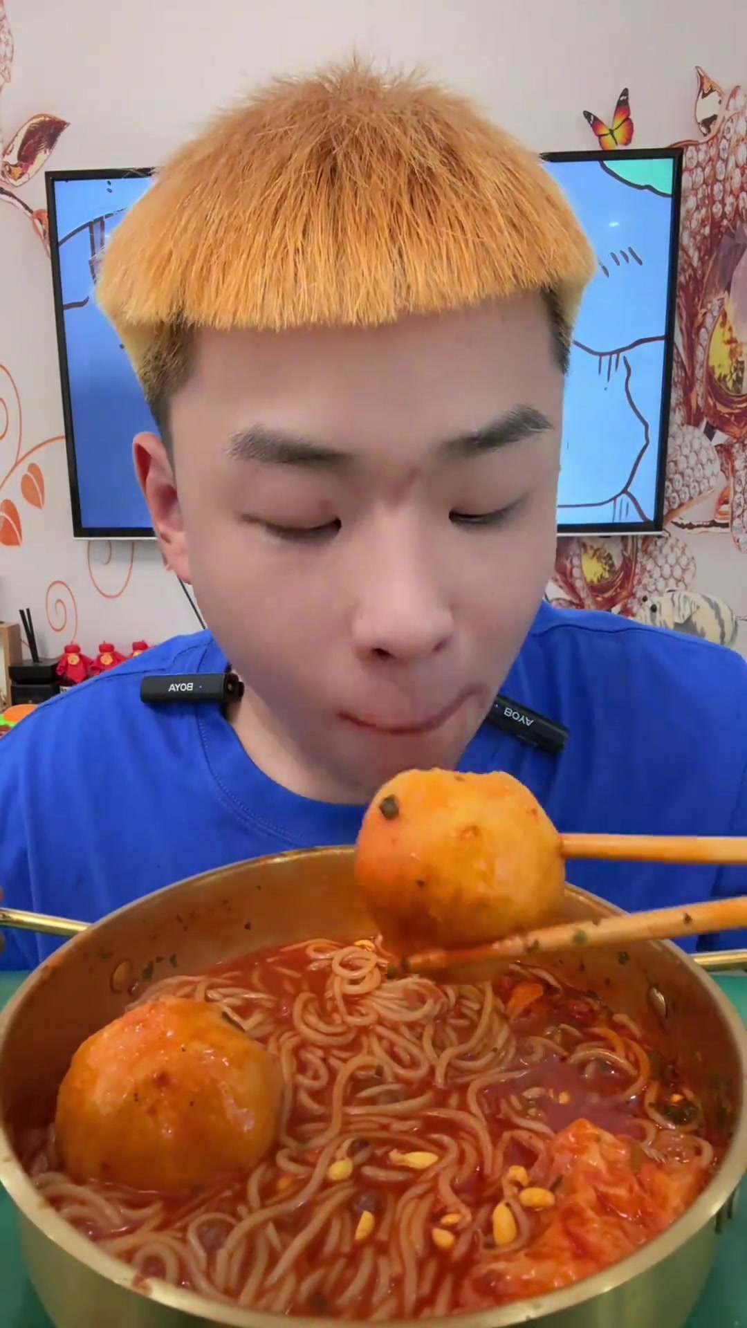 鱼丸米线猪蹄饼夹菜