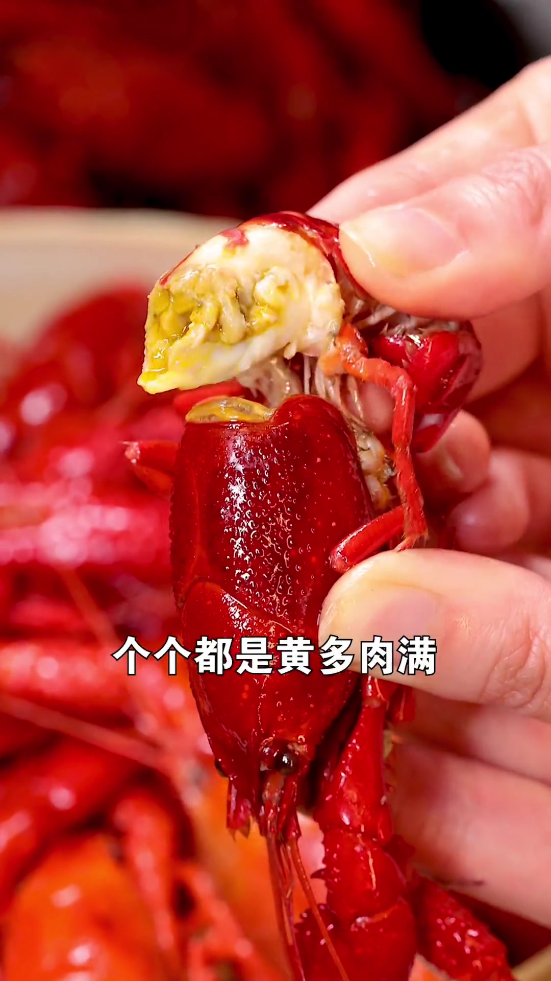 鹅肝海胆配小龙虾，武汉这家小龙虾届的扛把子又出新花样了