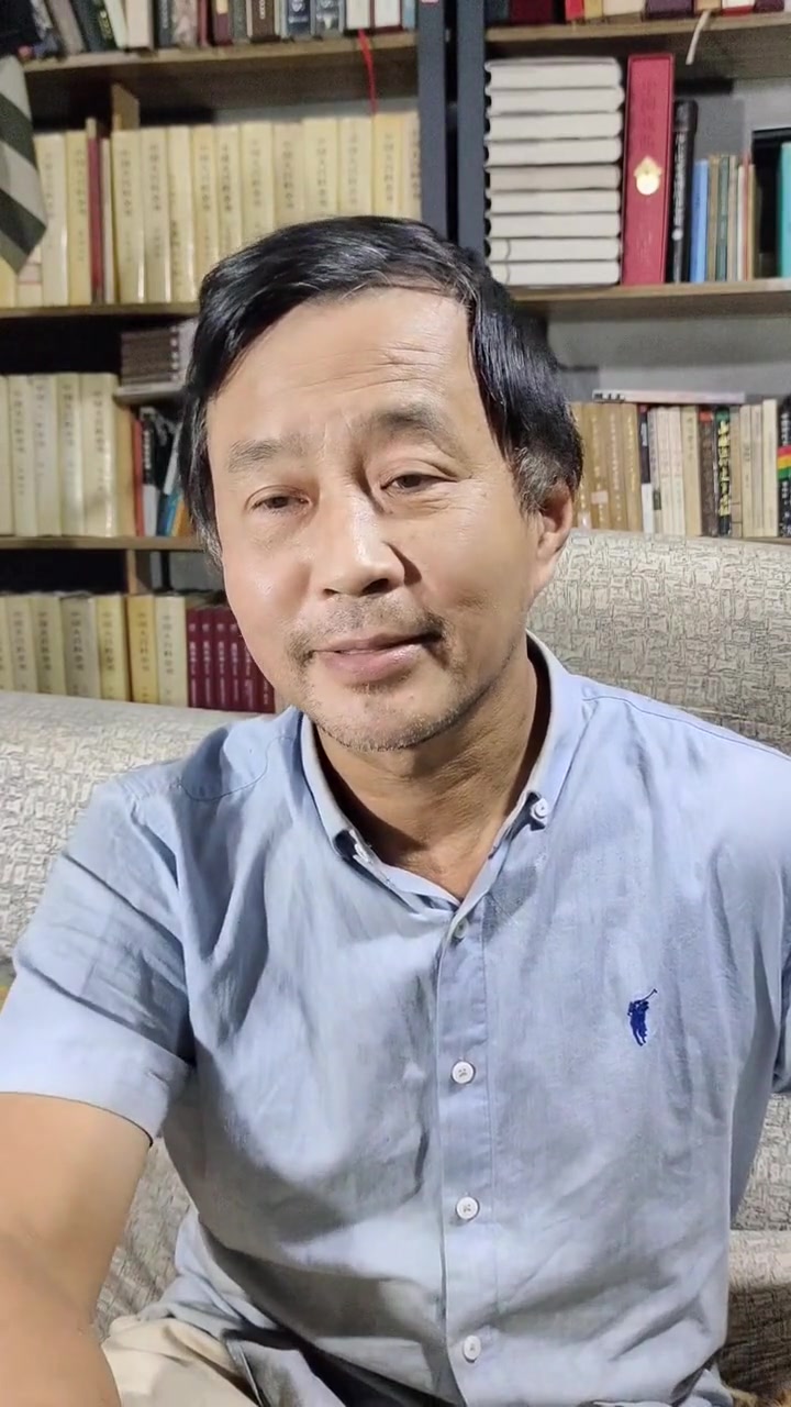 齐白石生活中风趣幽默，在绘画上更讲精益求精，他反对不切实际的空想