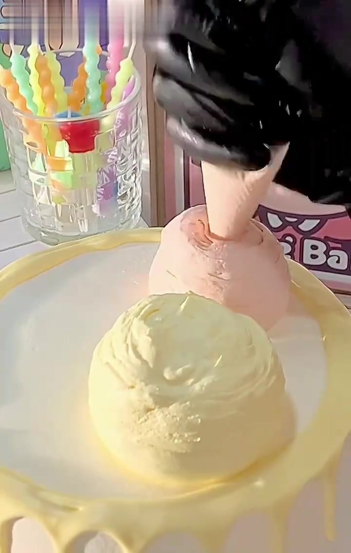 沉浸式做甜筒蛋糕