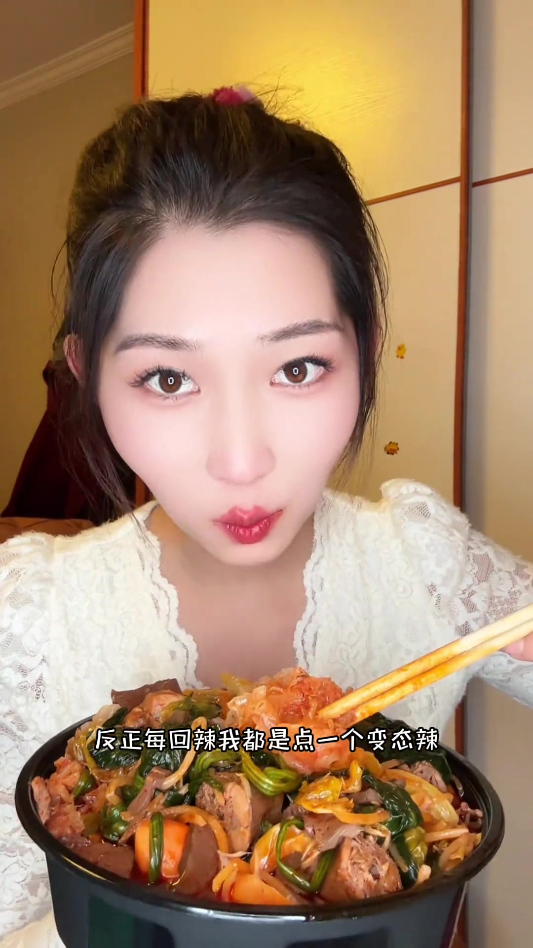 挑战曹氏双倍辣牛肉面,吃外卖吃到哭