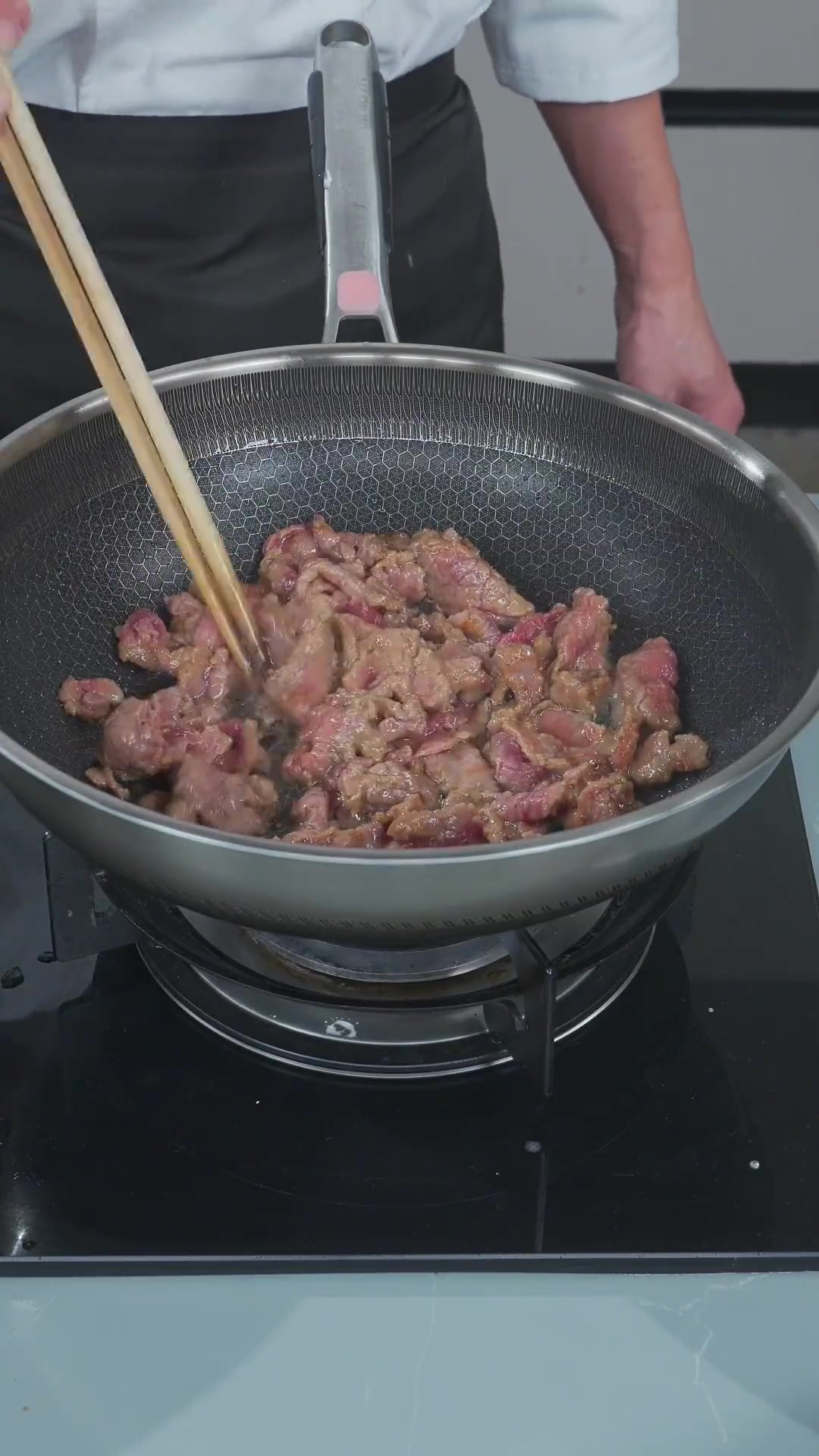 剁椒炒牛肉配糯米笋超好吃，能炫三碗饭