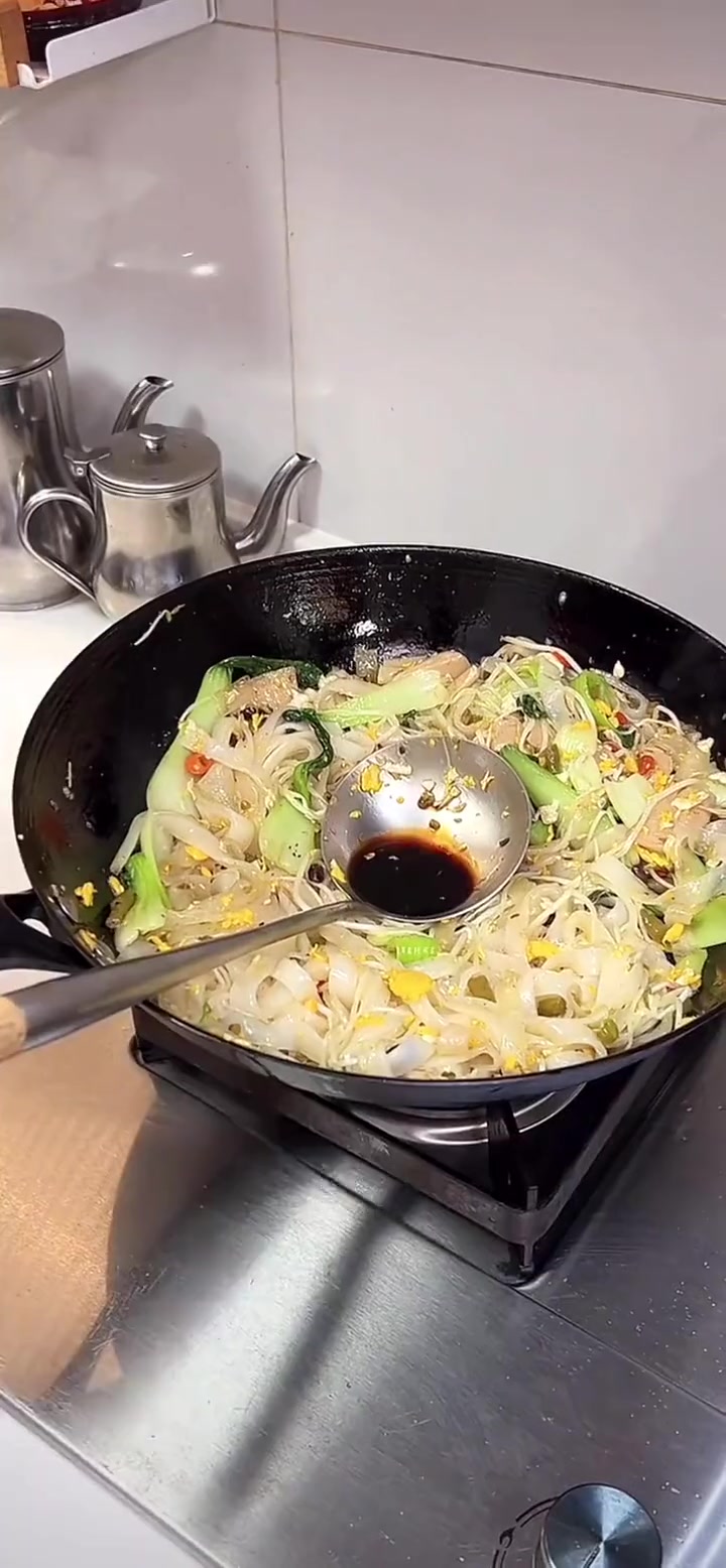 什锦炒河粉家常做法