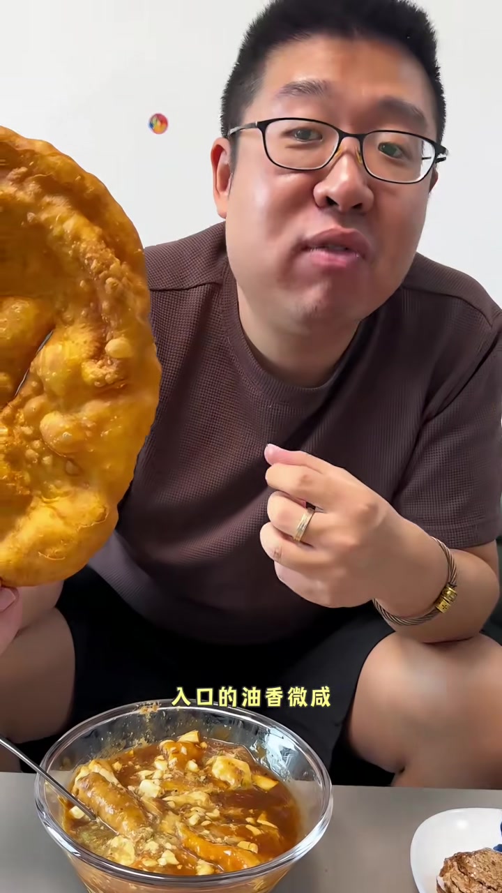 天津早点吃法教程之麻酱烧饼篇