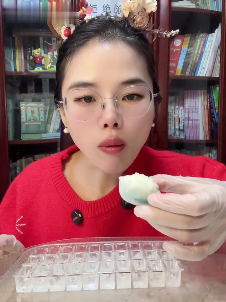 猫爪奶茶冰，略有底噪，耳机朋友们，注意哦