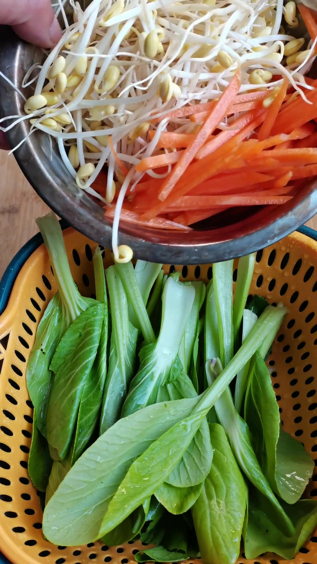 学会这肉丝面做法，松松就能开饭店！