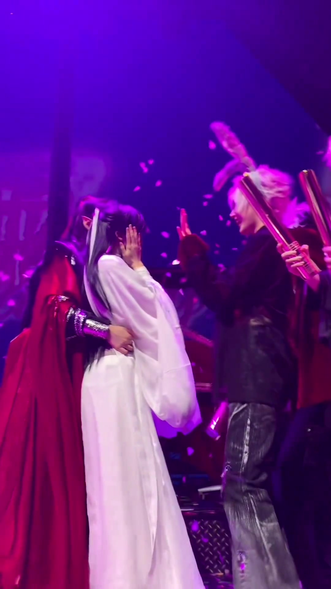 小蛮腰，花城，充满人性版的谢怜