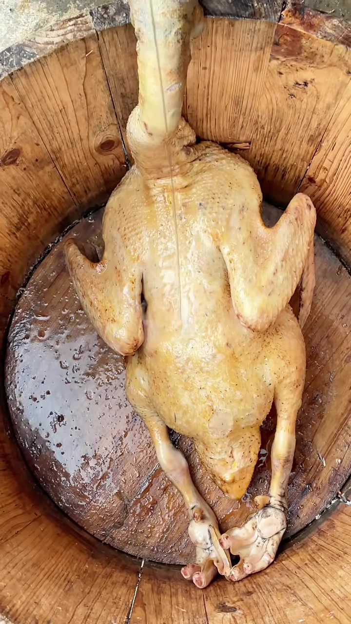 农村的火鸭陪啤酒，淳朴风味，带你领略乡村美食的独特魅力