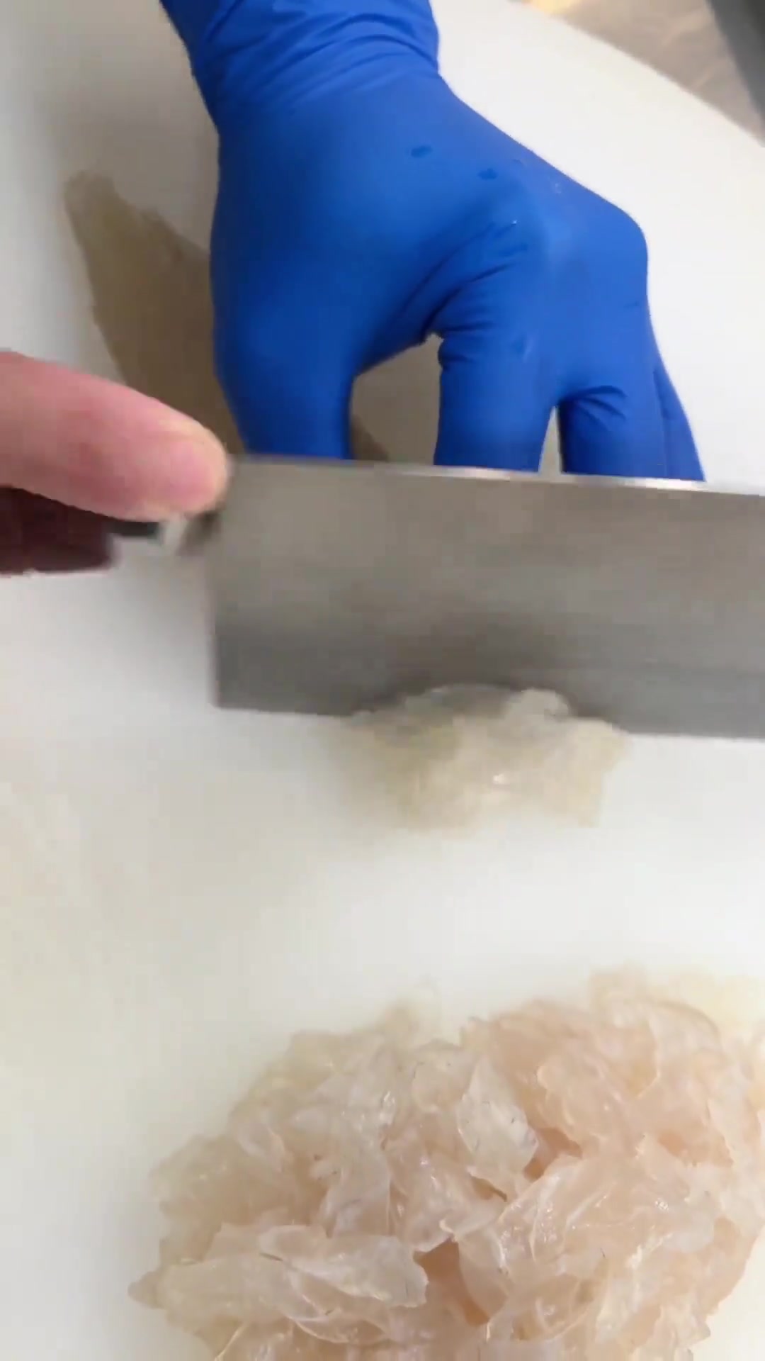 金雕鱼做鱼生，口感佳且油脂丰富