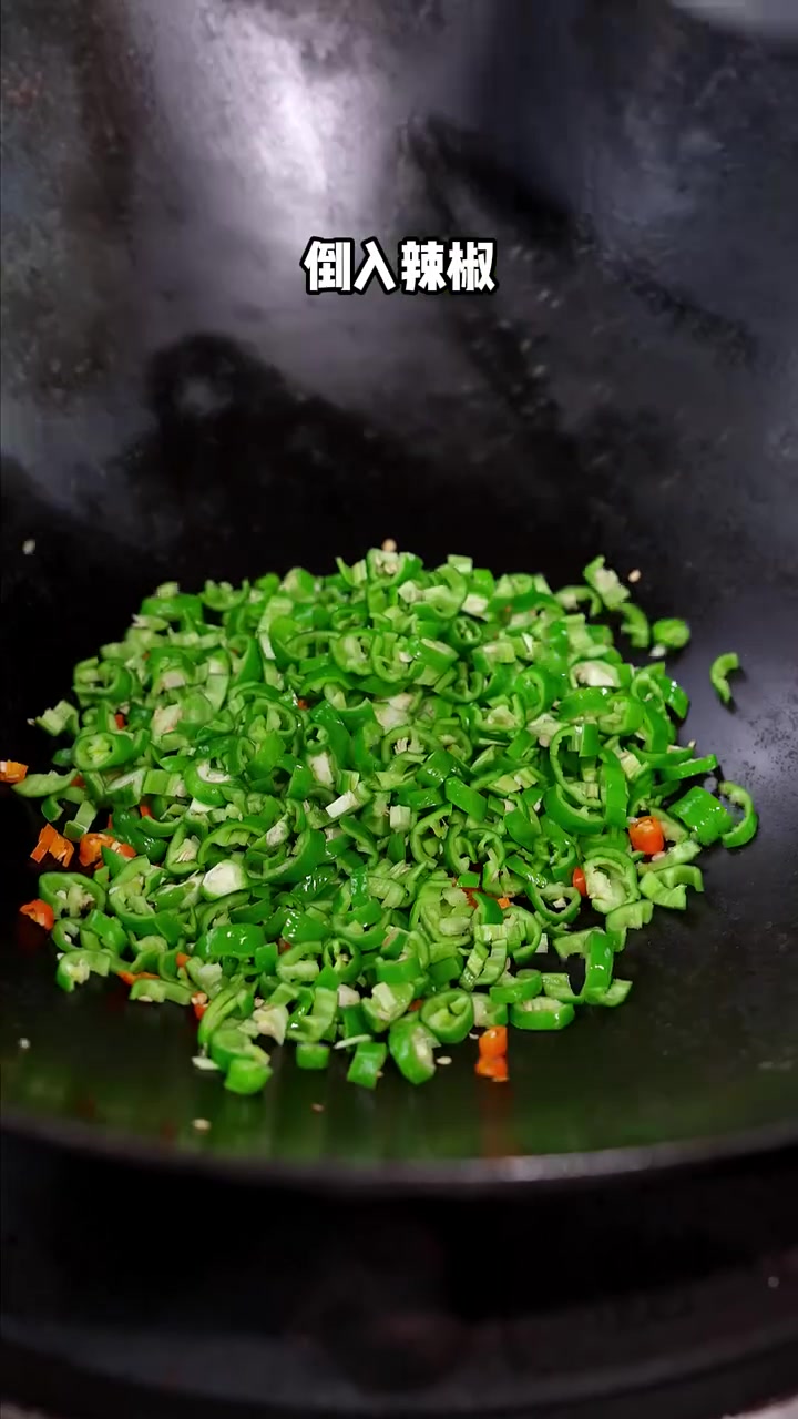 大家觉得拆骨肉用猪头肉还是龙骨做更好吃?