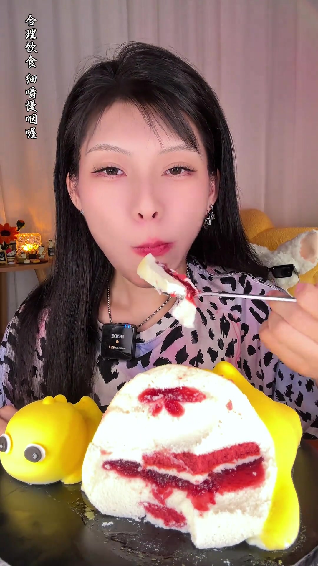 奶龙慕斯蛋糕,细节超棒,可爱至极!