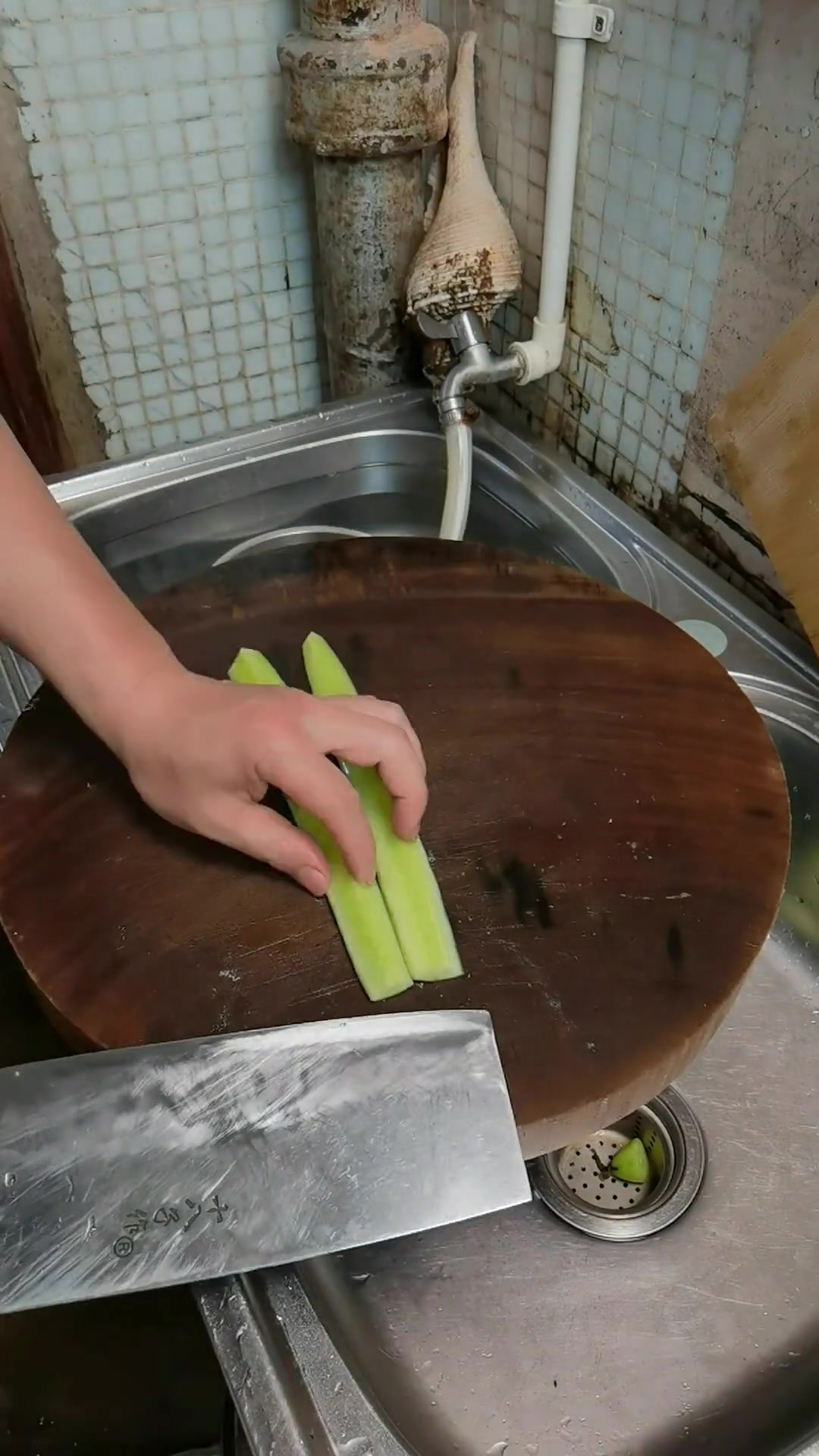 枪鱼煮青瓜冬菜，肉质鲜嫩且烹饪简单！