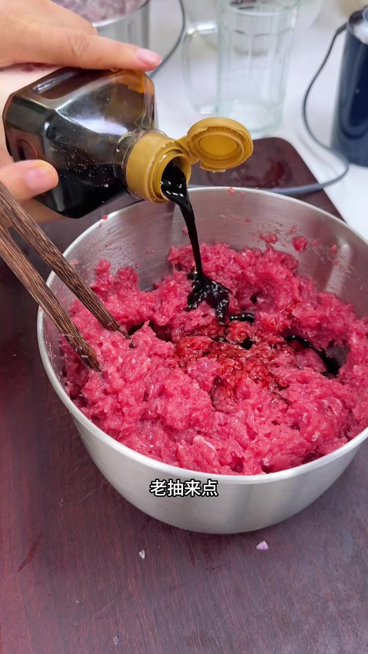 美好的一天从早餐开始啦「软面牛肉馅饼」配「银耳绿豆粥」还真是挺搭的,不会烙馅饼的看过来!用