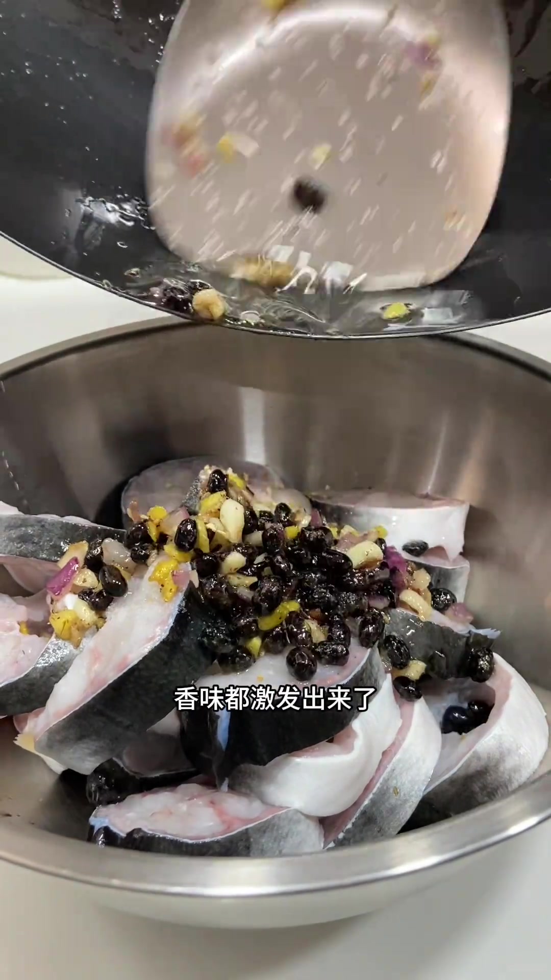 闽南人逢年过节做砂锅鳗鱼煲,豆豉味美无腥味