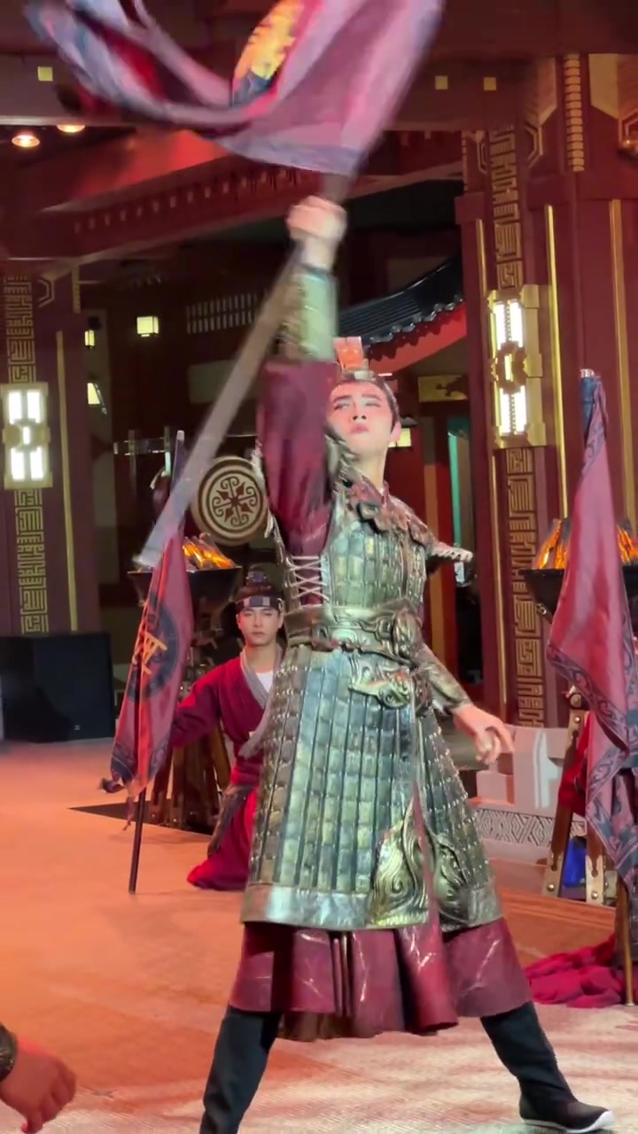 来了兰州后才发现，外地的“兰州拉面”都是骗人的！台湾女生环游中国 风起大汉 兰州文旅必打卡