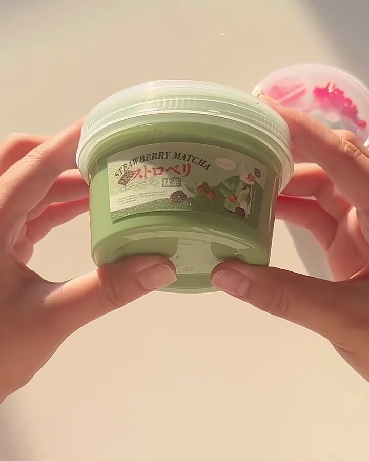 来个不一样的封面这个巧克力好吃 永远拒绝不了抹茶主题～这个有一种S与M共存的感觉,对豆腐手