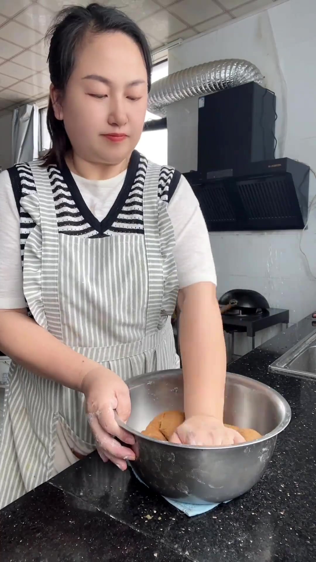 超大份红糖手撕馒头,暄软香甜,当早餐超棒